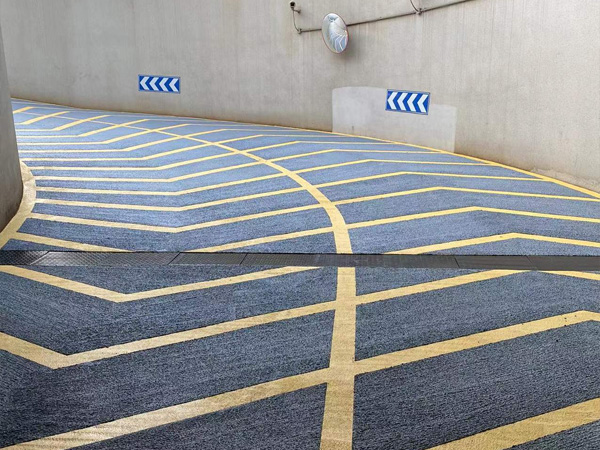 連云港無振動防滑坡道地坪